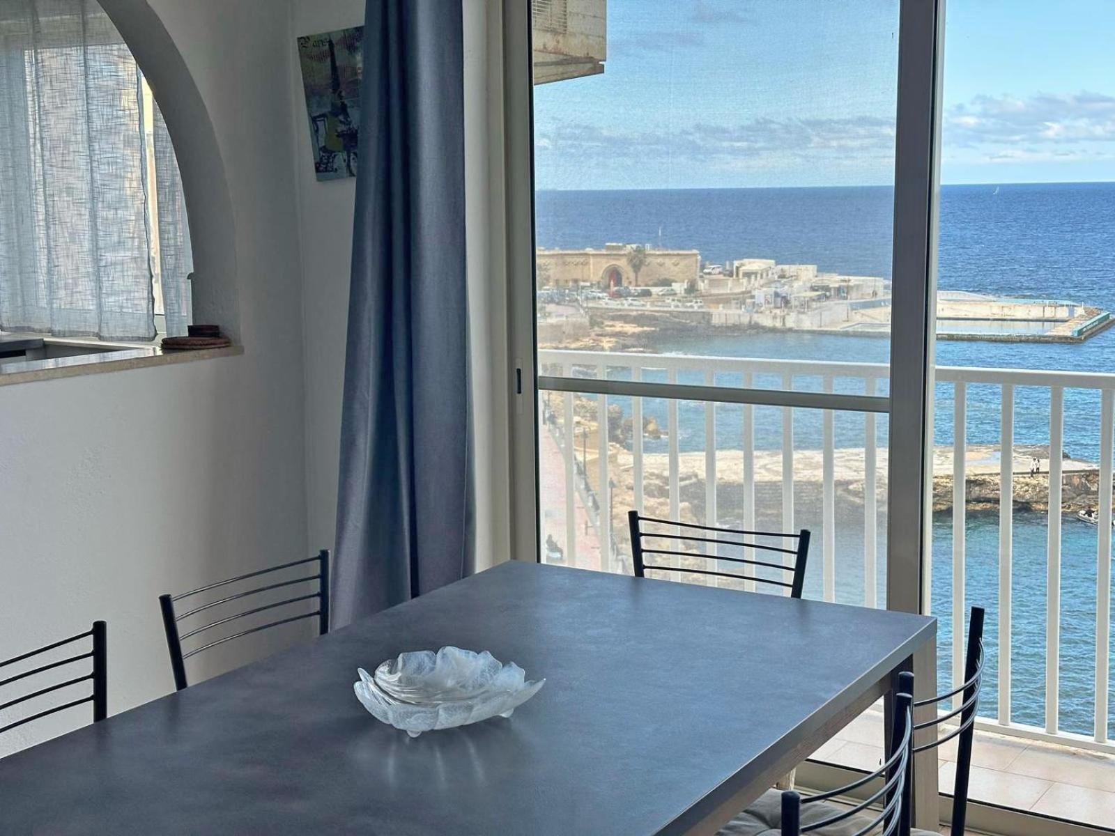 6Th Floor Seafront Apartment With Open Sea Views Sliema Bagian luar foto